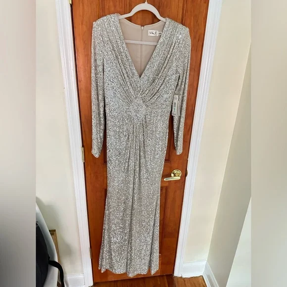 Sequined long Eliza J evening gown - Picture 3 of 6